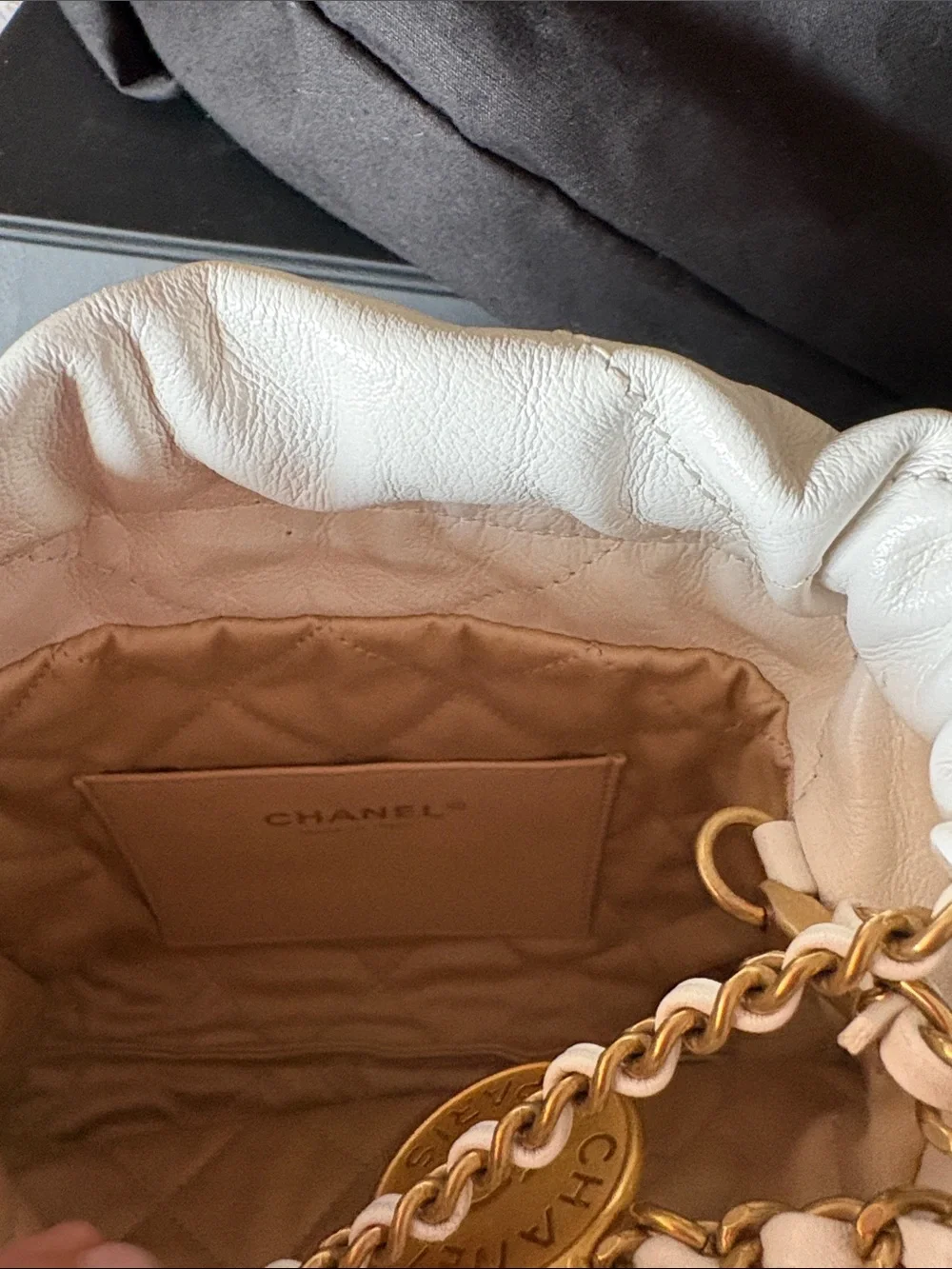 Chanel mini 22 hobo - Picture 2 of 5
